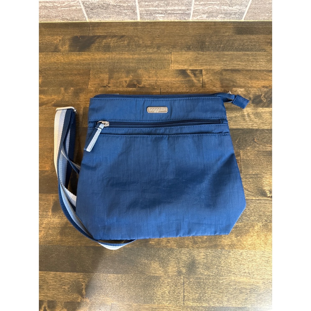Baggallini Navy Blue Nylon Crossbody Bag Striped Strap Travel Purse Organizer